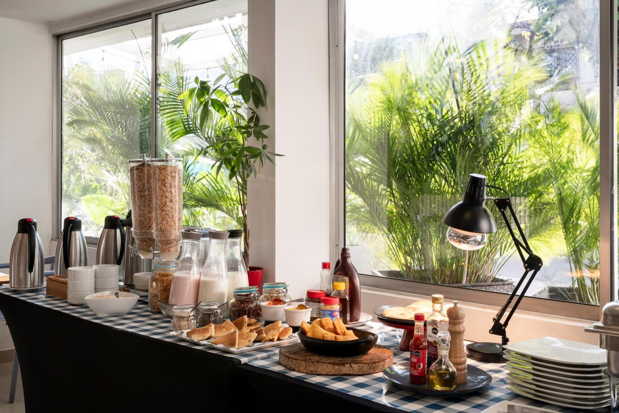 Hotel Ms Chipichape Plus Cali Ngoại thất bức ảnh