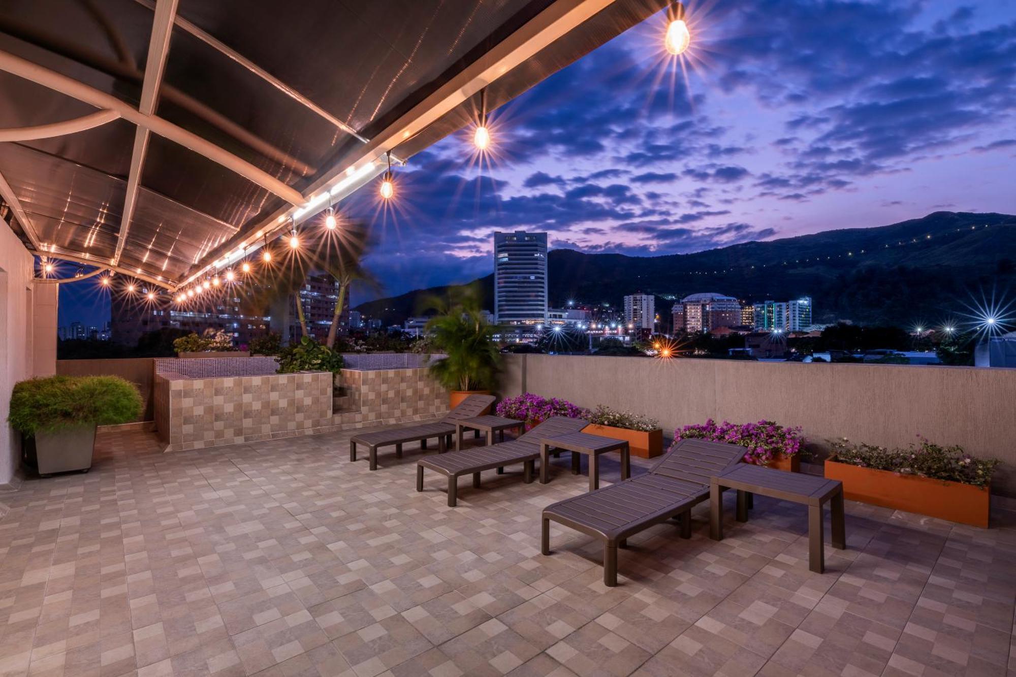 Hotel Ms Chipichape Plus Cali Ngoại thất bức ảnh